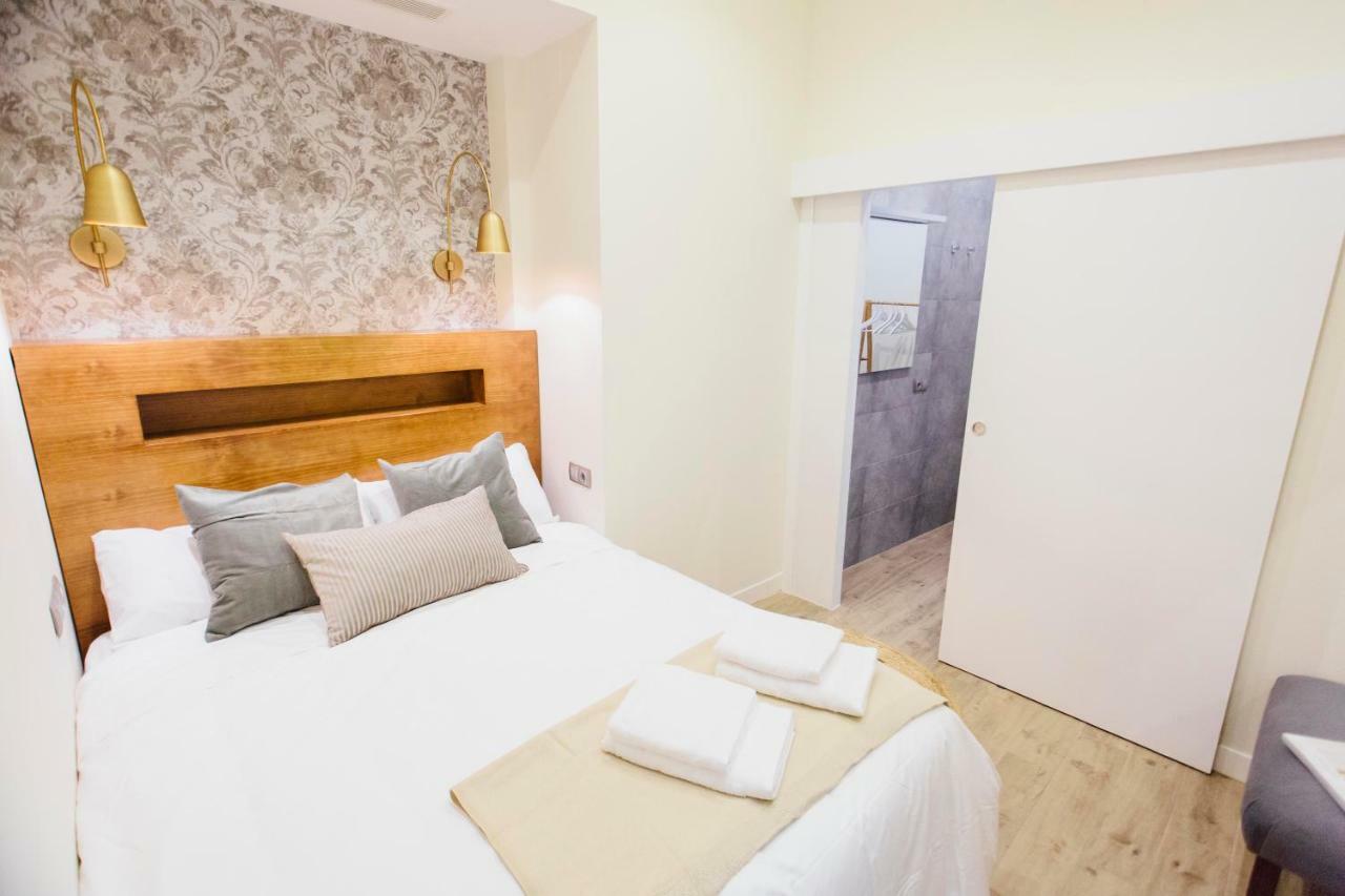 One&Lux Byron Suites Sevilla Exterior foto