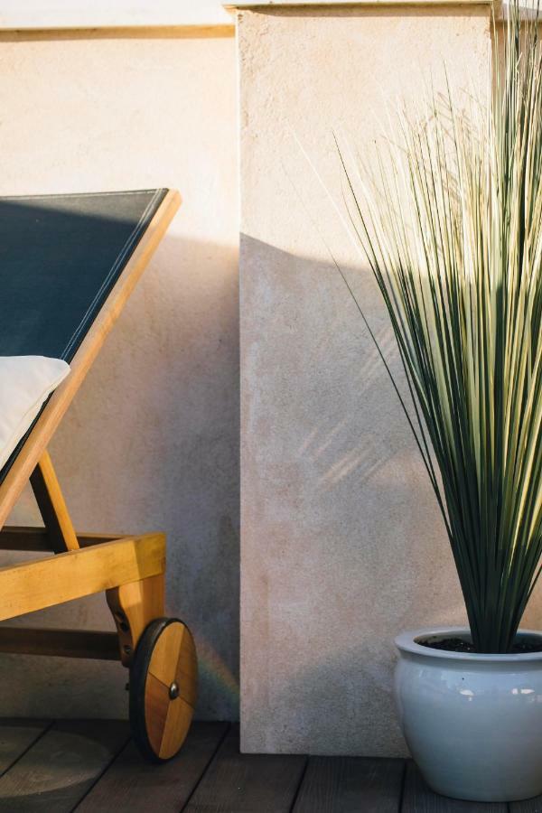 One&Lux Byron Suites Sevilla Exterior foto